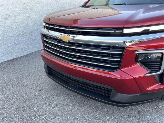 Photo of 2025 Radiant Red Tintcoat Chevrolet Traverse