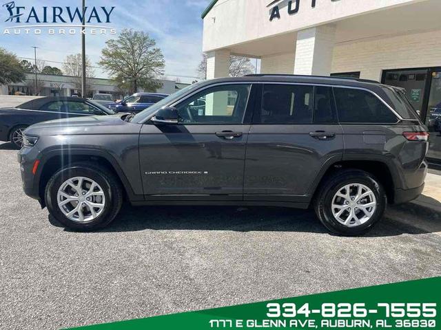 Photo of 2023 Baltic Gray Metallic Clearcoat Jeep Grand Cherokee