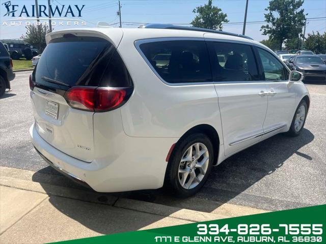 Photo of 2020 Bright White Clearcoat Chrysler Pacifica