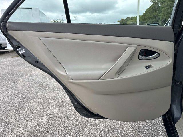 Photo of 2010 Magnetic Gray Metallic Toyota Camry