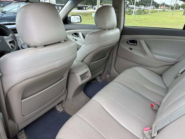 Photo of 2010 Magnetic Gray Metallic Toyota Camry