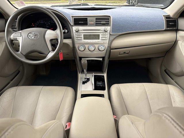 Photo of 2010 Magnetic Gray Metallic Toyota Camry
