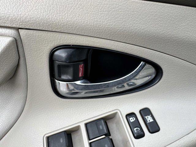 Photo of 2010 Magnetic Gray Metallic Toyota Camry