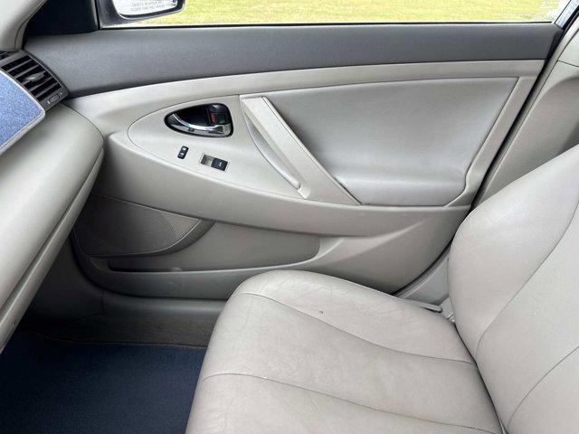 Photo of 2010 Magnetic Gray Metallic Toyota Camry