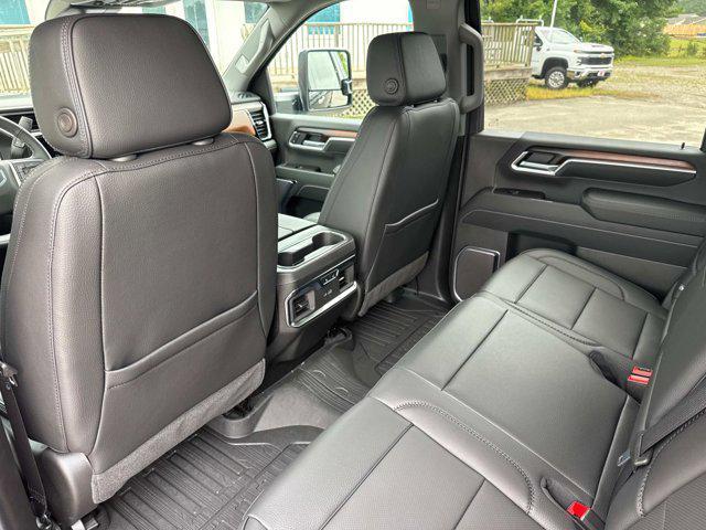 Photo of 2025 Onyx Black GMC Sierra 2500