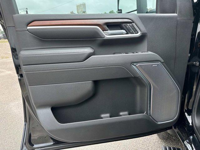 Photo of 2025 Onyx Black GMC Sierra 2500