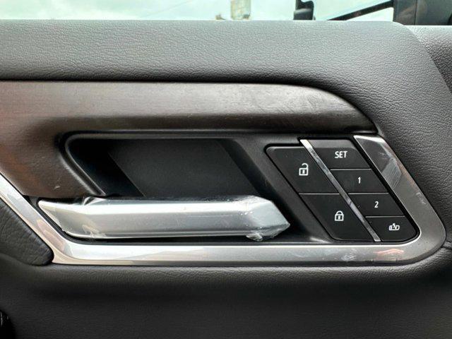 Photo of 2025 Onyx Black GMC Sierra 2500