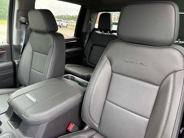 Photo of 2025 Onyx Black GMC Sierra 2500