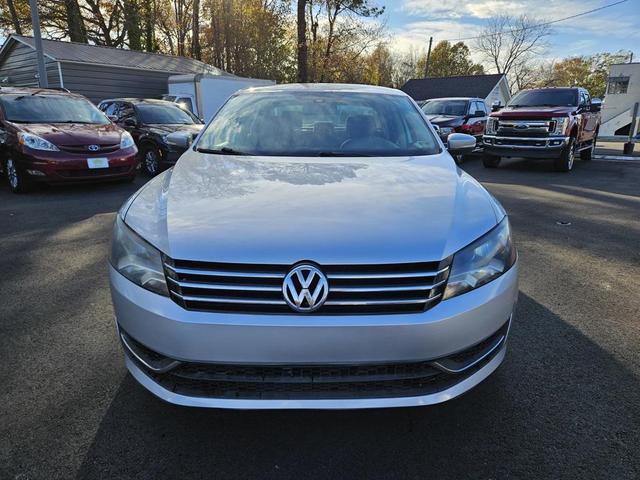 Photo of 2013 Reflex Silver Metallic Volkswagen Passat