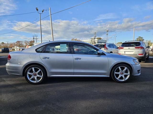Photo of 2013 Reflex Silver Metallic Volkswagen Passat