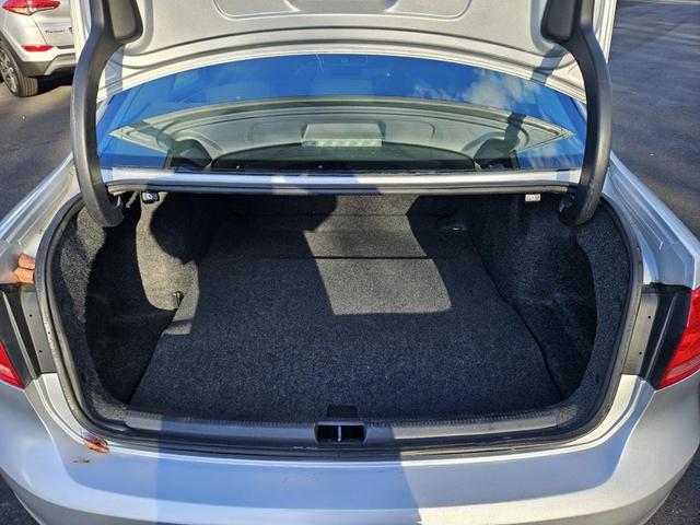 Photo of 2013 Reflex Silver Metallic Volkswagen Passat