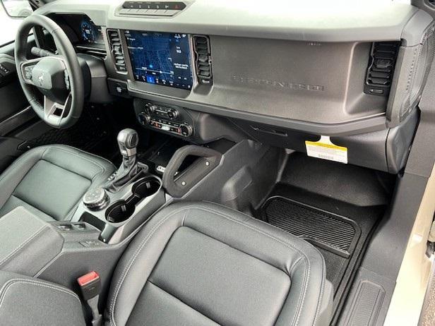Photo of 2025 Desert Sand Ford Bronco