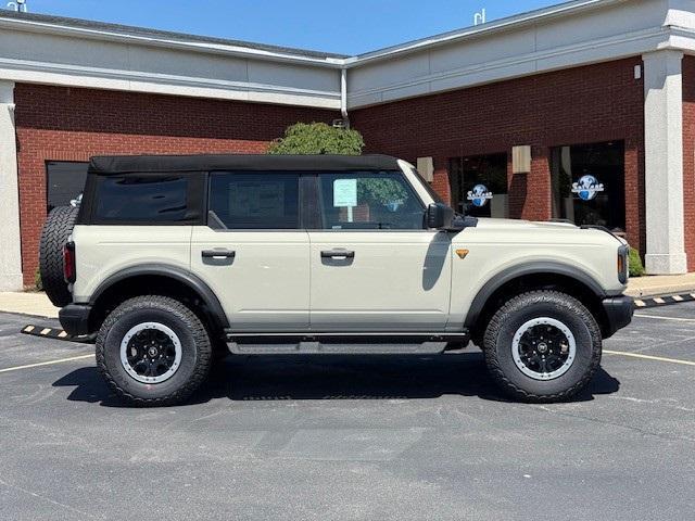 Photo of 2025 Desert Sand Ford Bronco