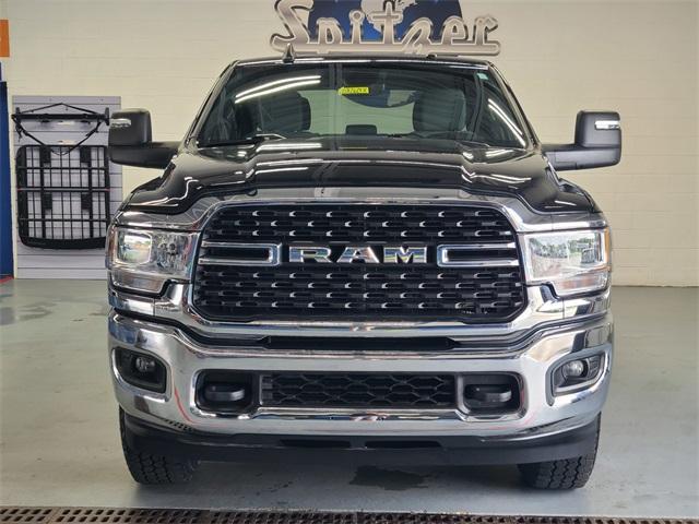 Photo of 2024 Diamond Black RAM 2500
