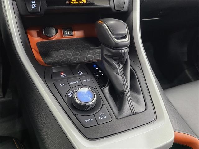 Photo of 2023 White Toyota RAV4