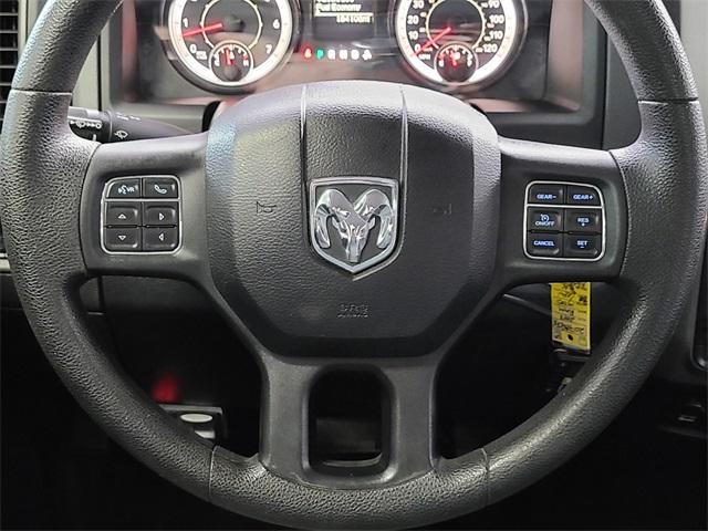Photo of 2017 Brilliant Black Crystal Pearlcoat RAM 1500