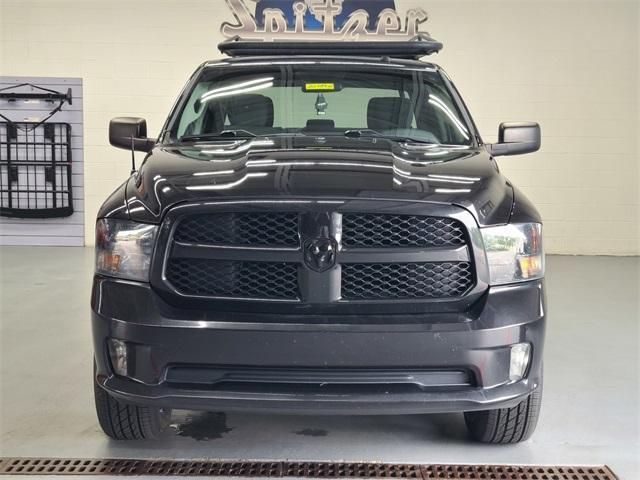 Photo of 2017 Brilliant Black Crystal Pearlcoat RAM 1500