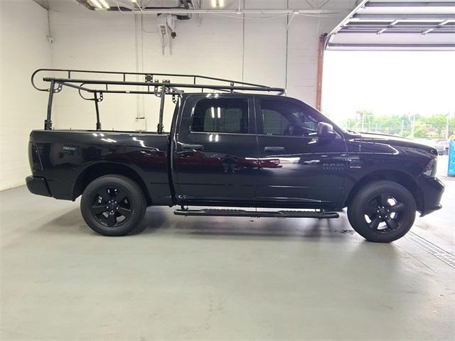Photo of 2017 Brilliant Black Crystal Pearlcoat RAM 1500