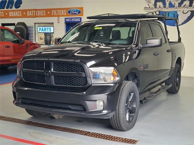 Photo of 2017 Brilliant Black Crystal Pearlcoat RAM 1500