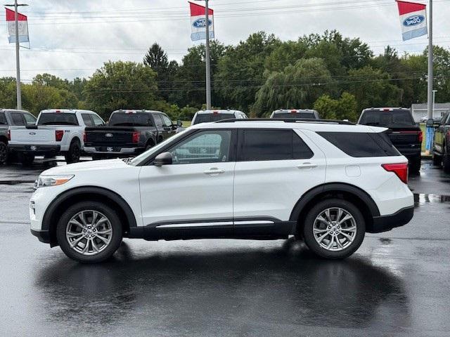 Photo of 2020 White Ford Explorer