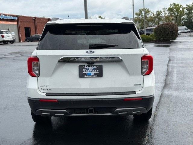 Photo of 2020 White Ford Explorer