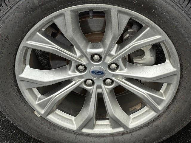 Photo of 2020 White Ford Explorer