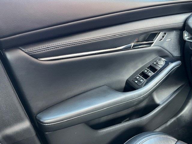 Photo of 2023 Snowflake White Pearl Mazda Mazda3