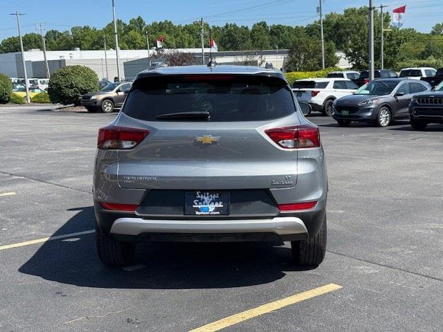 Photo of 2025 Sterling Gray Metallic Chevrolet Trailblazer