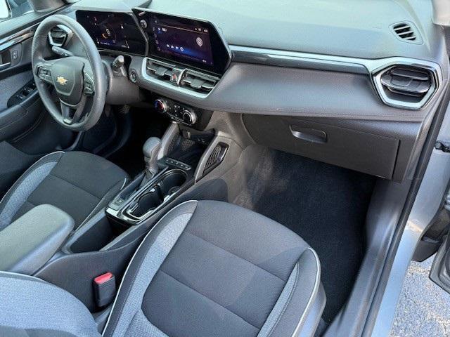 Photo of 2025 Sterling Gray Metallic Chevrolet Trailblazer