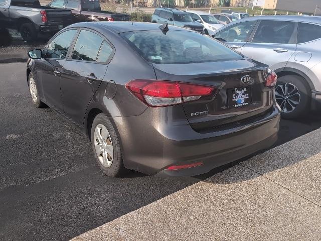 Photo of 2017 Titanium Bronze Kia Forte