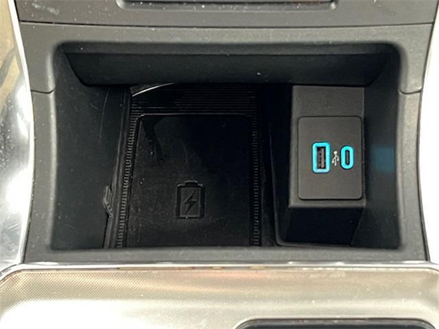 Photo of 2024 Blue Metallic Ford Edge