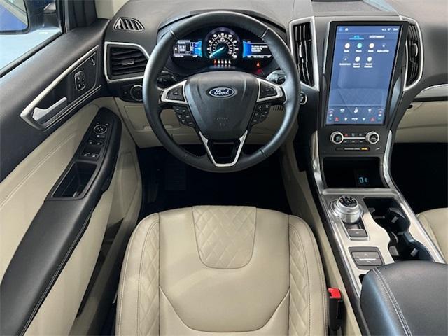 Photo of 2024 Blue Metallic Ford Edge