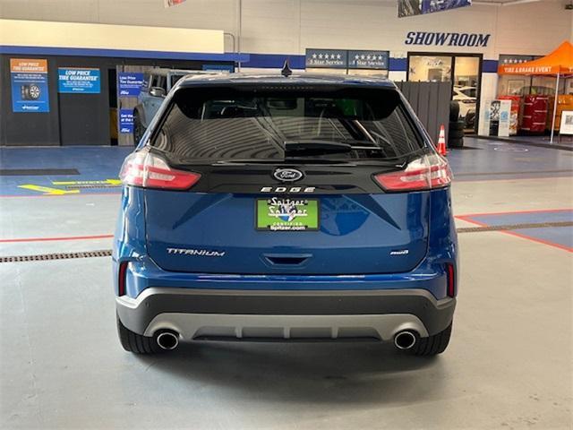 Photo of 2024 Blue Metallic Ford Edge