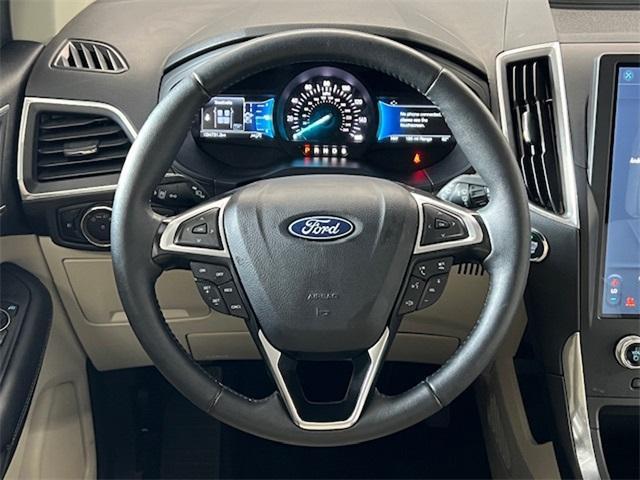 Photo of 2024 Blue Metallic Ford Edge