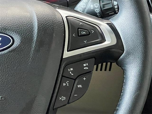 Photo of 2024 Blue Metallic Ford Edge