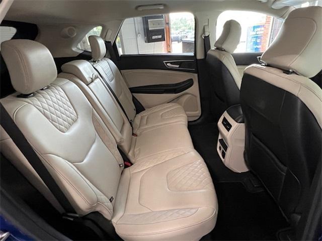 Photo of 2024 Blue Metallic Ford Edge