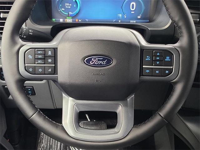 Photo of 2025 Oxford White Ford F-150 Lightning