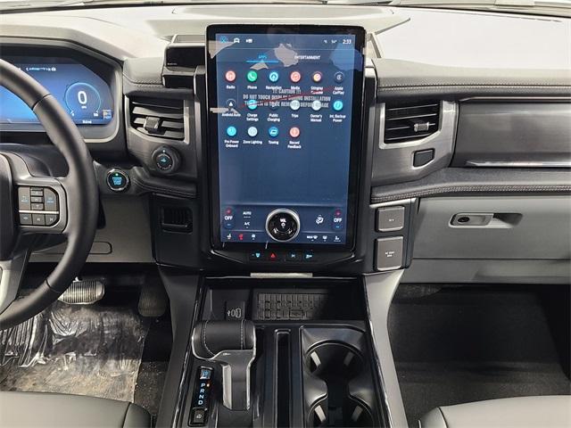 Photo of 2025 Oxford White Ford F-150 Lightning