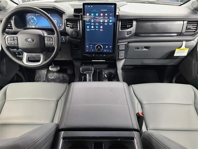 Photo of 2025 Oxford White Ford F-150 Lightning