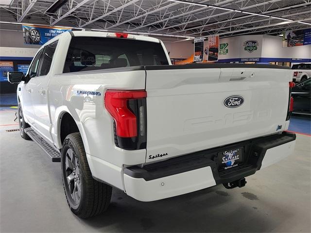 Photo of 2025 Oxford White Ford F-150 Lightning