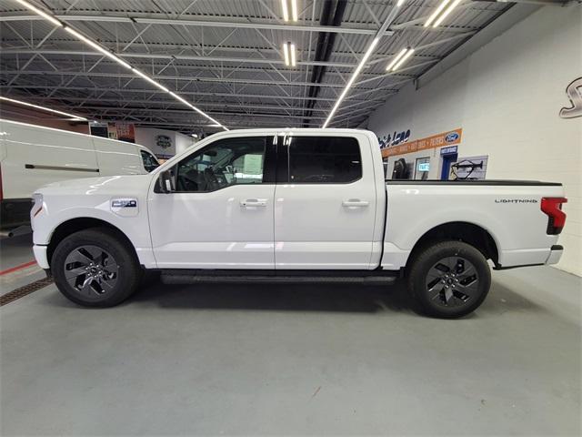 Photo of 2025 Oxford White Ford F-150 Lightning