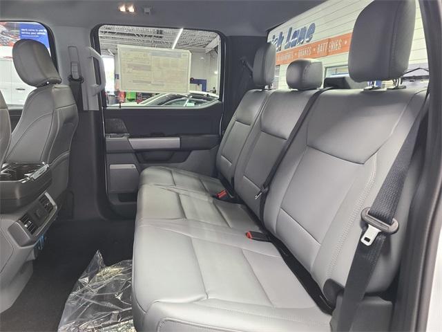Photo of 2025 Oxford White Ford F-150 Lightning
