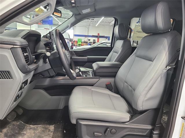 Photo of 2025 Oxford White Ford F-150 Lightning