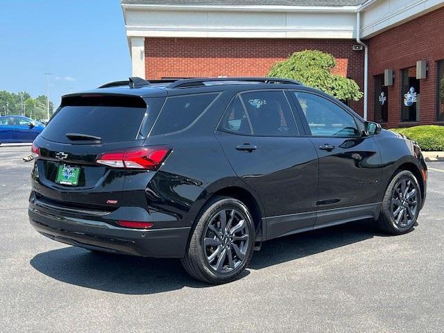 Photo of 2022 Mosaic Black Metallic Chevrolet Equinox