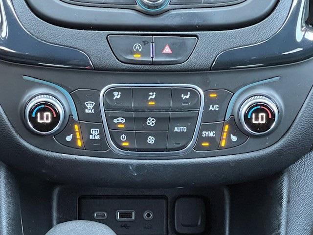 Photo of 2022 Mosaic Black Metallic Chevrolet Equinox