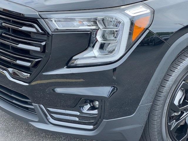 Photo of 2022 Ebony Twilight Metallic GMC Terrain
