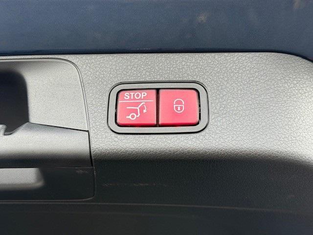 Photo of 2021 Denim Blue Metallic Mercedes-Benz GLB 250
