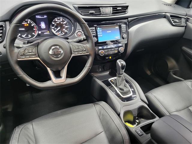 Photo of 2017 Brilliant Silver Nissan Rogue Sport