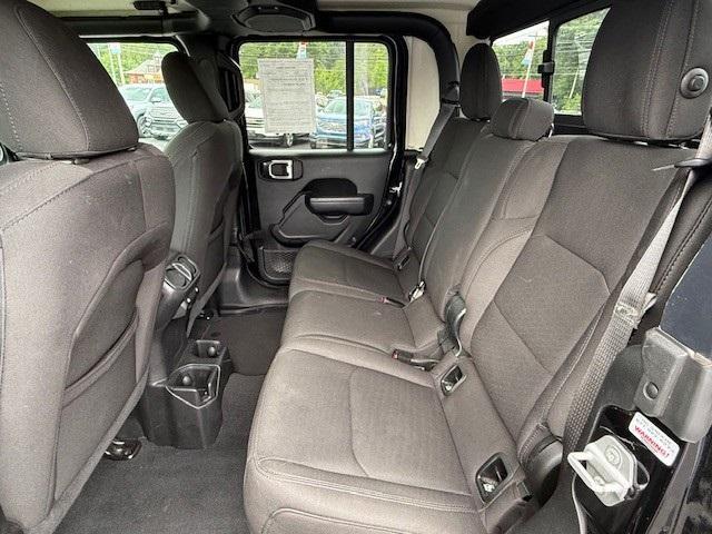 Photo of 2023 Black Clearcoat Jeep Gladiator
