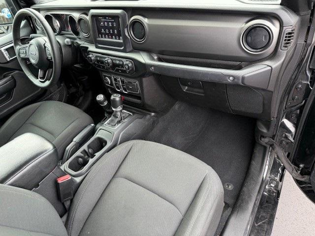 Photo of 2023 Black Clearcoat Jeep Gladiator
